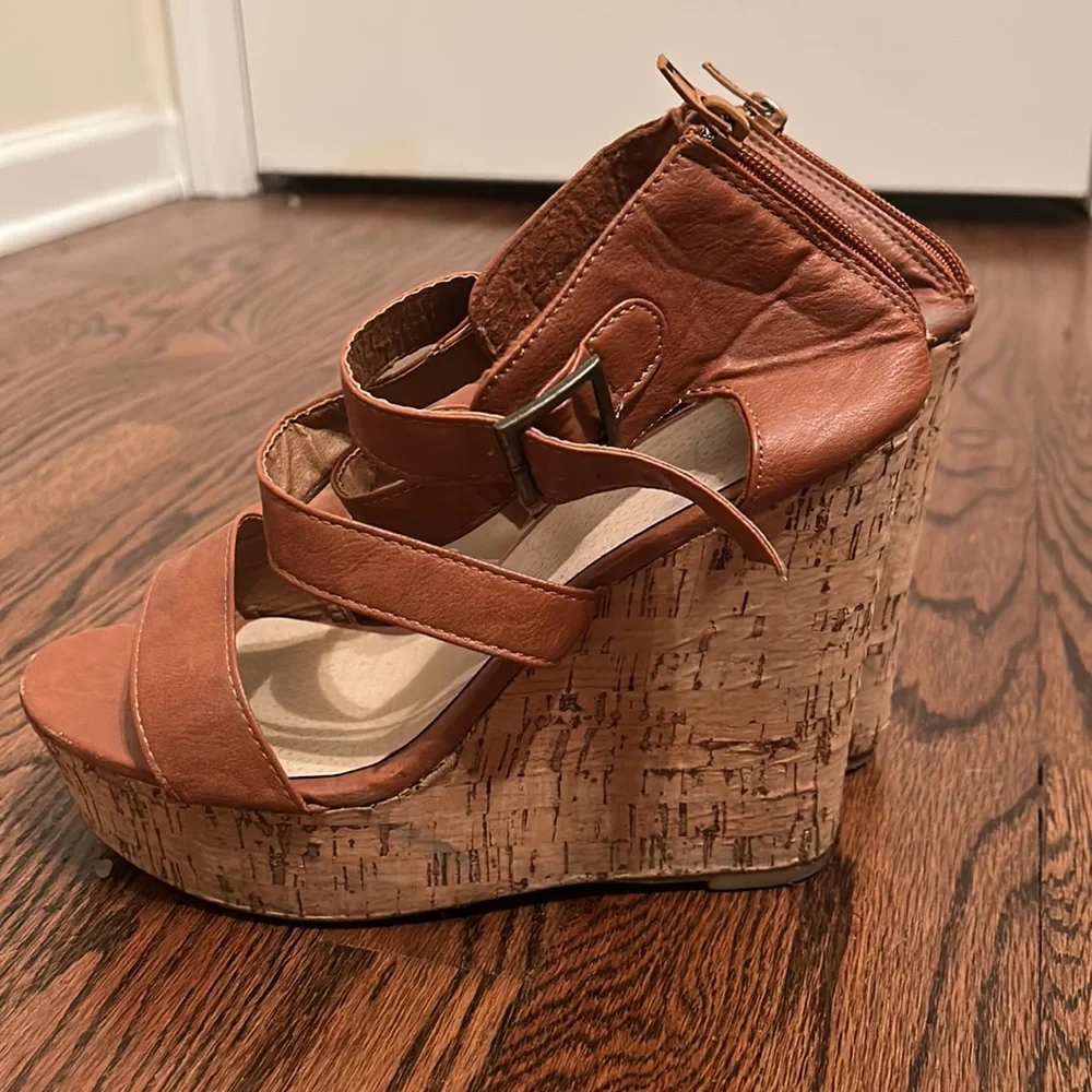 Wedges worn a few times !! - Picture 2 of 3
